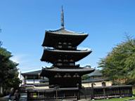 Nara - Kofuku-ji - Three-stories pagoda.JPG